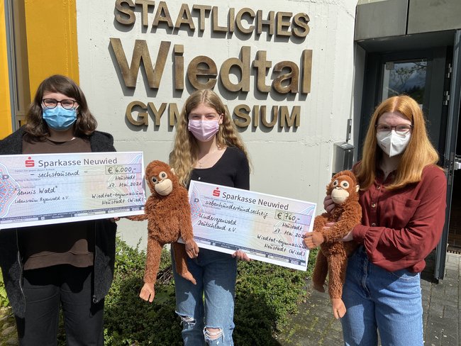 "Bennis Waldschützerinnen": Dana Effert, Leonie Kukula und Hannah Lynn Hopp