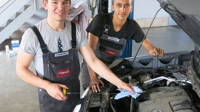 ANSCHuB - Asylsuchende Nichtvolljährige in Schule und Betrieb