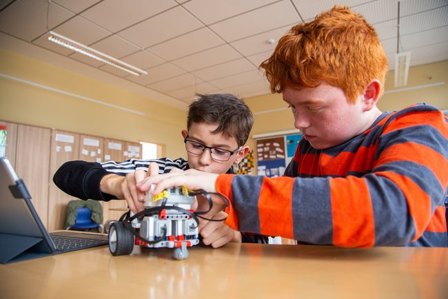 RoboKids im Rahmen der Ausbildungsinitiative Education for Excellence