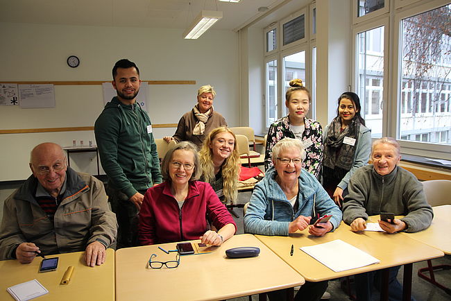 Projekt EULE - Schüler unterrichten Senioren