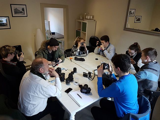 Jugendfotoworkshop "Jugend präsentiert Wohnort mit Kunst"