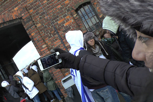 #uploading_holocaust