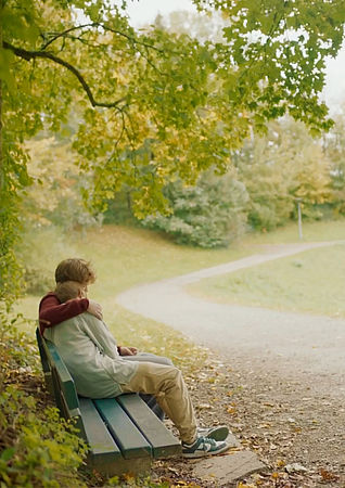 Die Protagonisten gemeinsam im Park