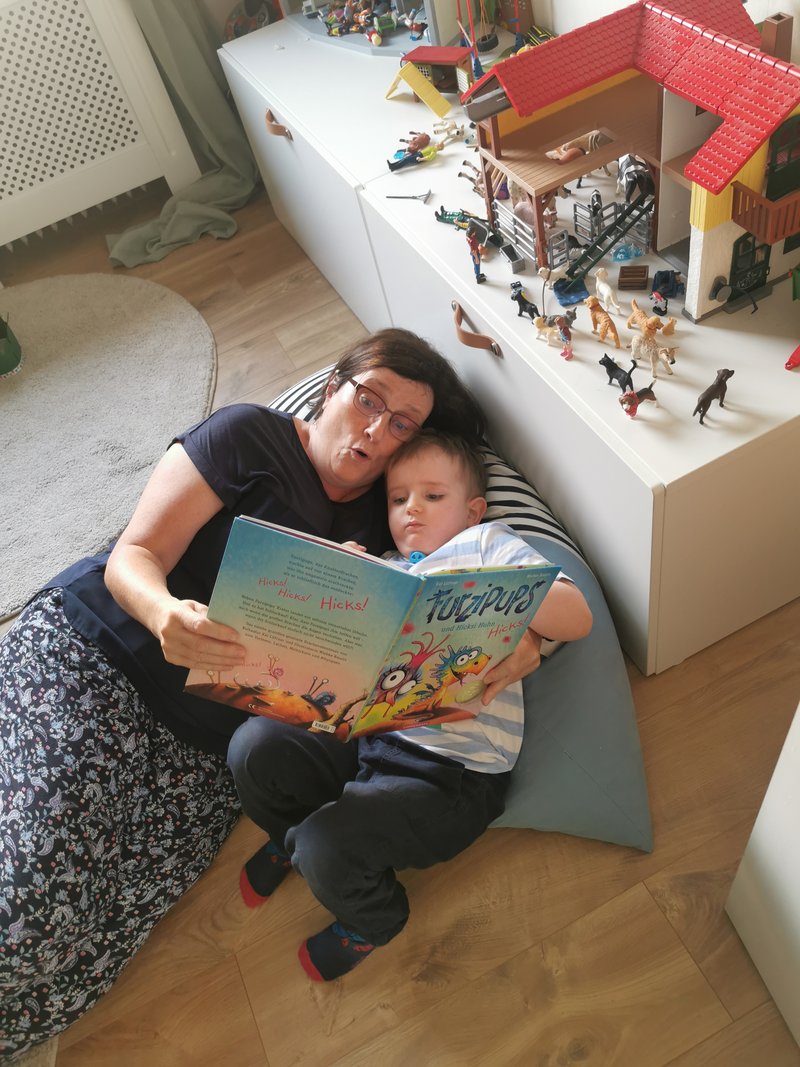 Vorlesestunde mit Hilli
