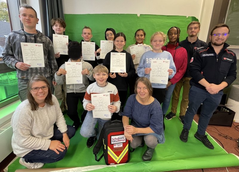Gruppenfoto der Schulsanitäter*innen der Schule an der Marcusallee in Bremen