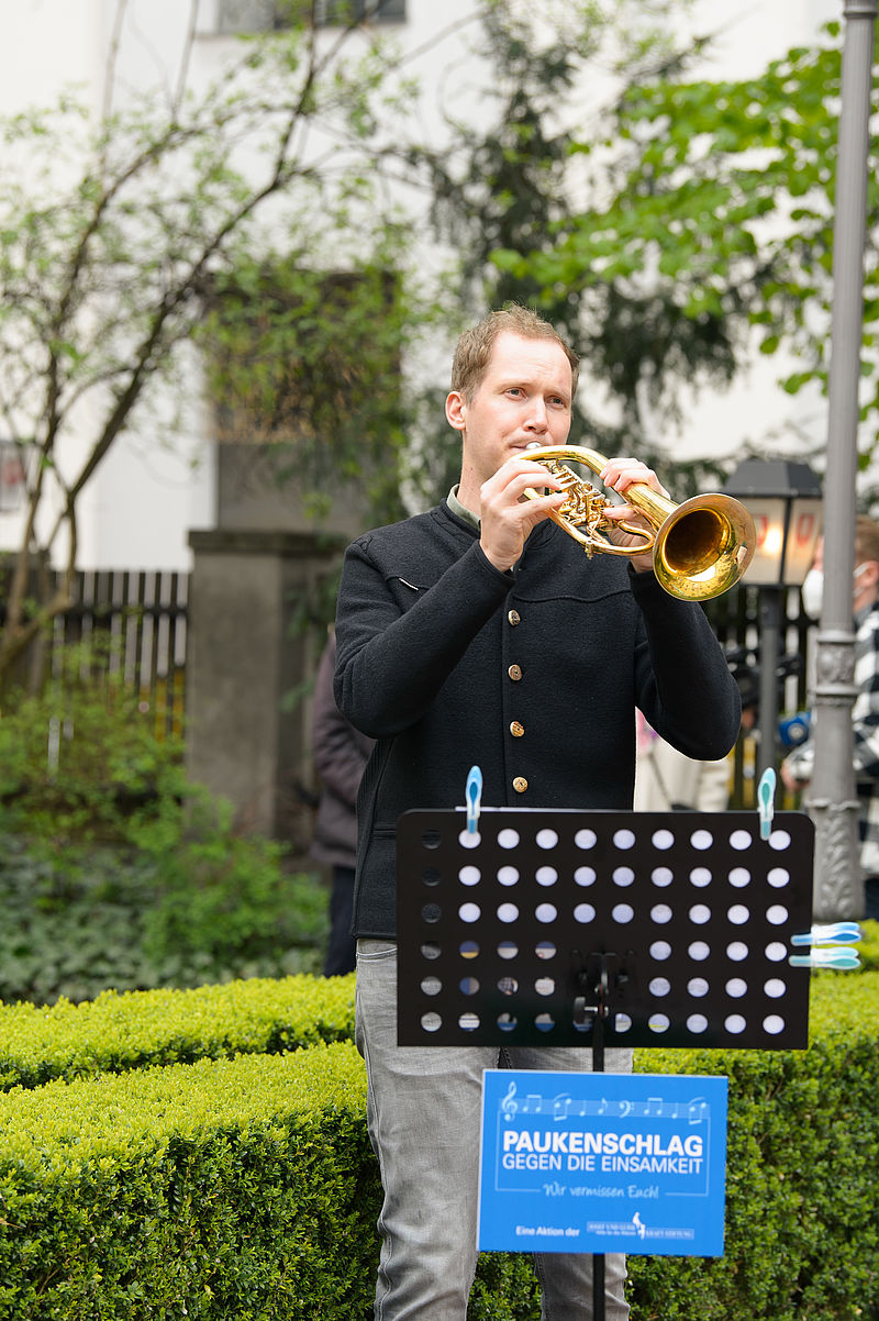 Auch junge Musiker erfreuen sich am "Paukenschlag gegen die Einsamkeit"