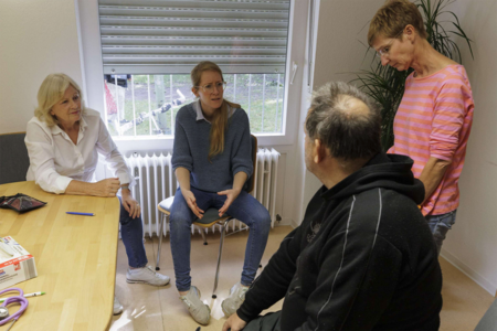 Behandlung in der Praxis der Pflasterstube