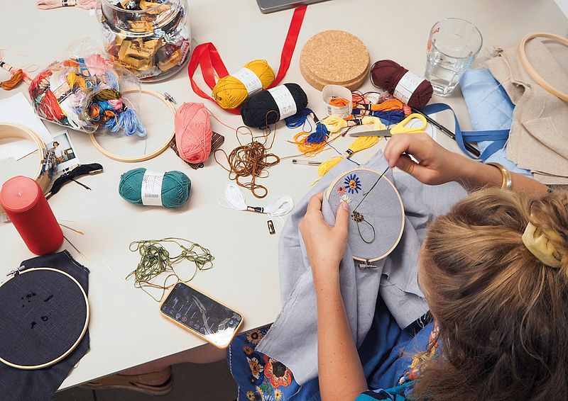 Werbeposter für Schwer Okay Trauerevents