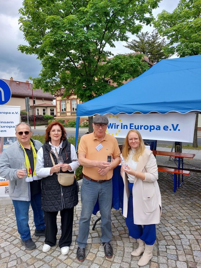 Wir in Europa e.V. (in Brühl, Rhein-Erft-Kreis)