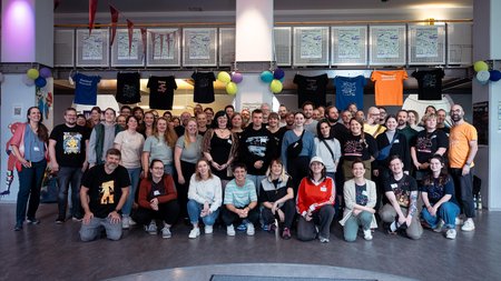 Gruppenfoto der Teilnehmenden vom Medienpädagogik Praxis Camp in Würzburg 2025