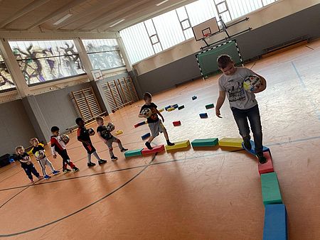 RasenstürmerPLUS Kinder beim Trainging