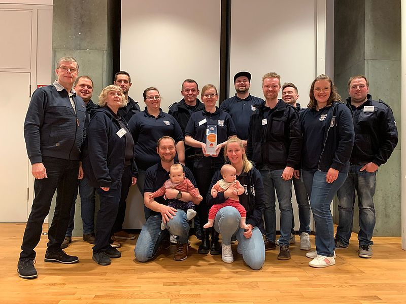 Eine stolze Abordnung nach der Preisverleihung des nieders. Ehrenamtspreises