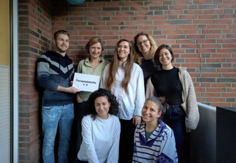 Gruppenbild der Gründungsmitglieder vom Therapieplatzhilfe e. V.