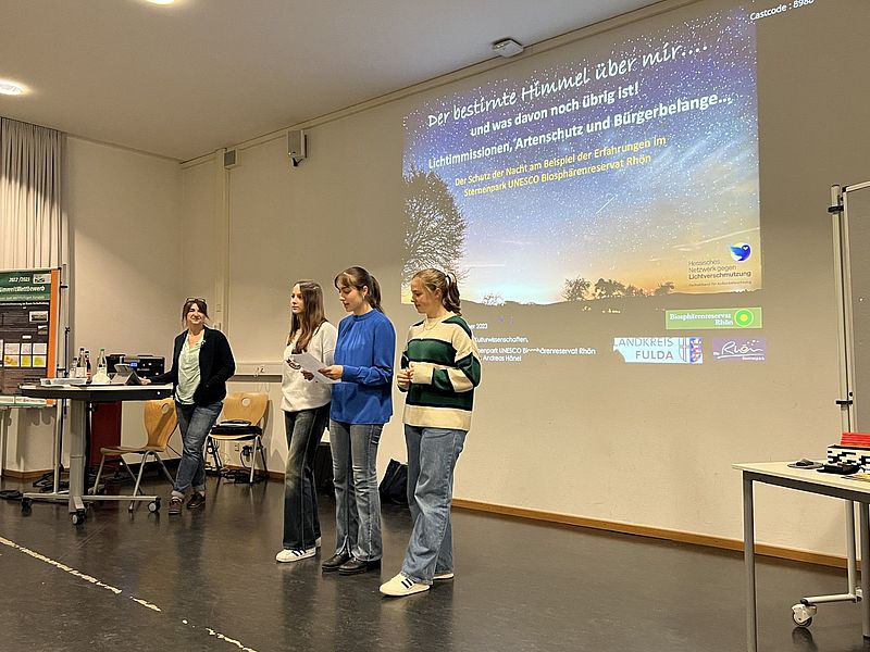 Projektvorstellung bei einem öffentlichen Vortrag mit der Koordinatorin des Sternenpark Rhön