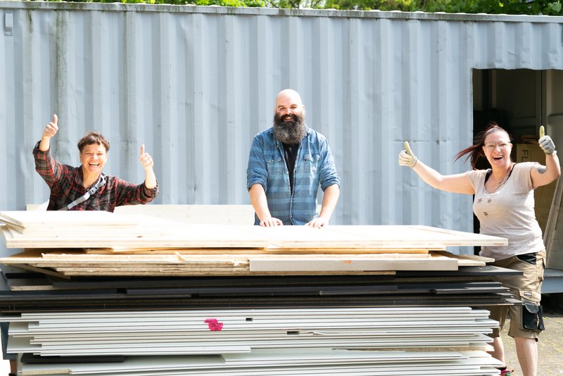 Eine glückliche Initiative mit geretteten Materialien von TRASH GALORE