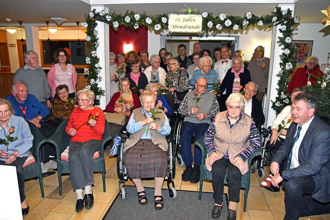 Gemeinsam statt einsam – am Abend im Caritas Altenzentrum St. Lamberti Münster