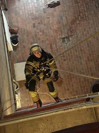 Selbstrettungsübung im Feuerwehrdienst