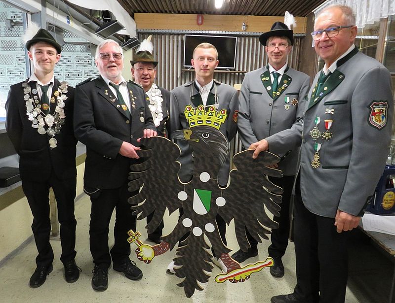 Büchenbacher Adler für den Patenverein