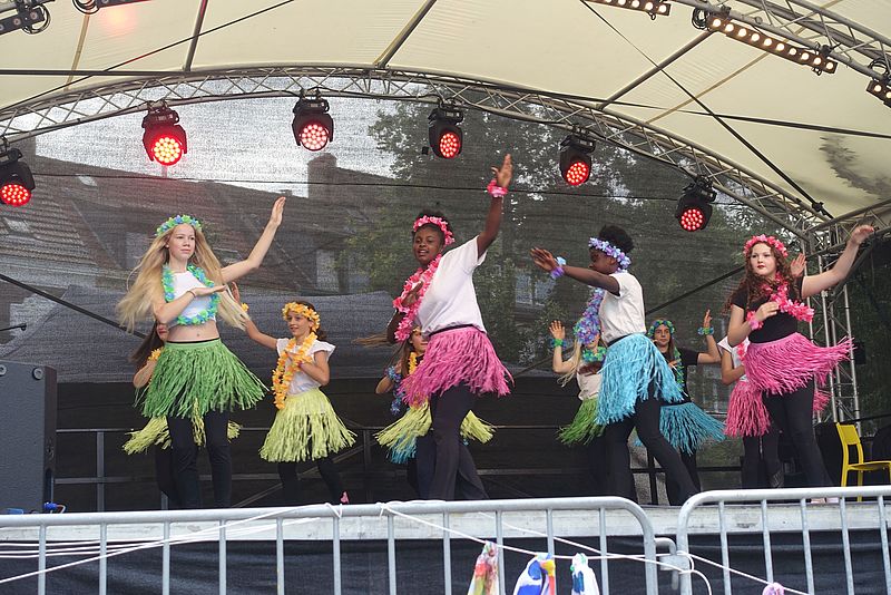 Auf der Bühne des Tanztheaters wird Bewegung zur universellen Sprache