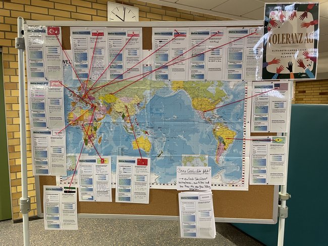 Toleranz AG des Elisabeth-Langgässer-Gymnasiums Alzey mit "Migrationsgeschichten"