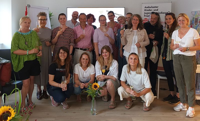 Unsere Ehrenamtlichen feiern ihren bestandenen Ausbildungskurs