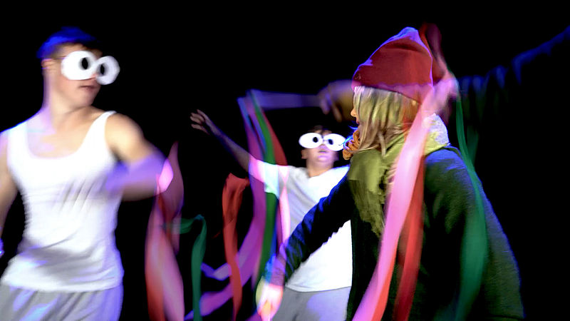 Mädchen mit den grünen Augen bezwingt die Eisdrachen