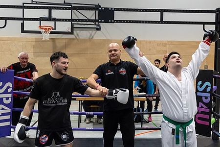 Karatekämpfer mit Downsyndrom hat den Boxkampf gewonnen