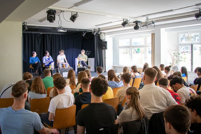 Podiumsdiskussion zur Bundestagswahl 2025, Junior Science Café KI-Schule (Künstliche Intelligenz - KI)