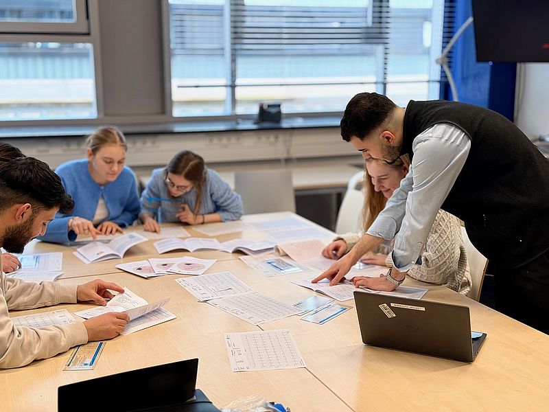 Aydin Sinan / David Pham 