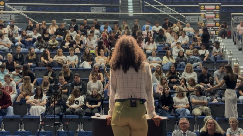 Lijana vor Publikum