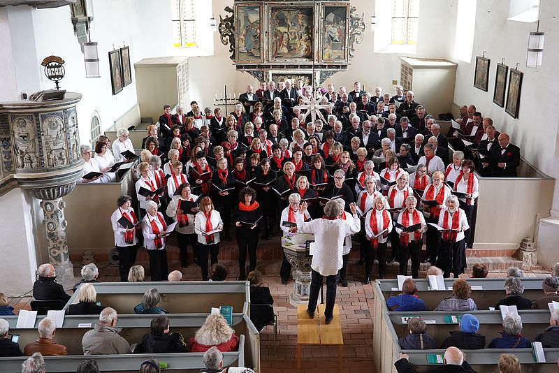 Fünf Laienchöre und ein Kinderchor der Region gestalten das Abschlusskonzert der 9. Carl-Loewe-Feststage