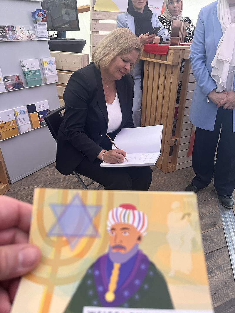 Anlässlich des Empfangs zu 75. Jahre Grundgesetz in Berlin