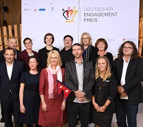 Gruppenbild von der Verleihung des Deutschen Engagementpreises 2016